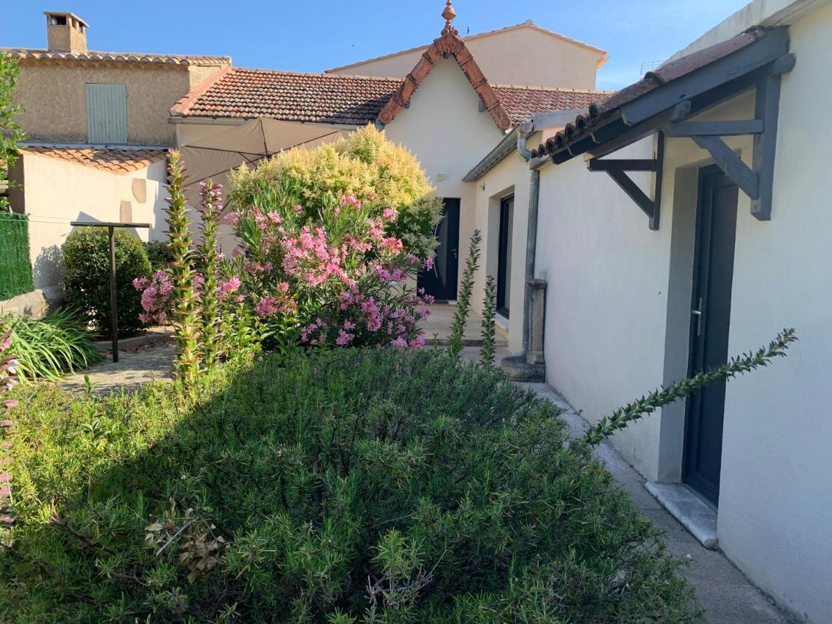 Petite Maison Pres Du Centre LʼIsle-sur-la-Sorgue Exterior foto